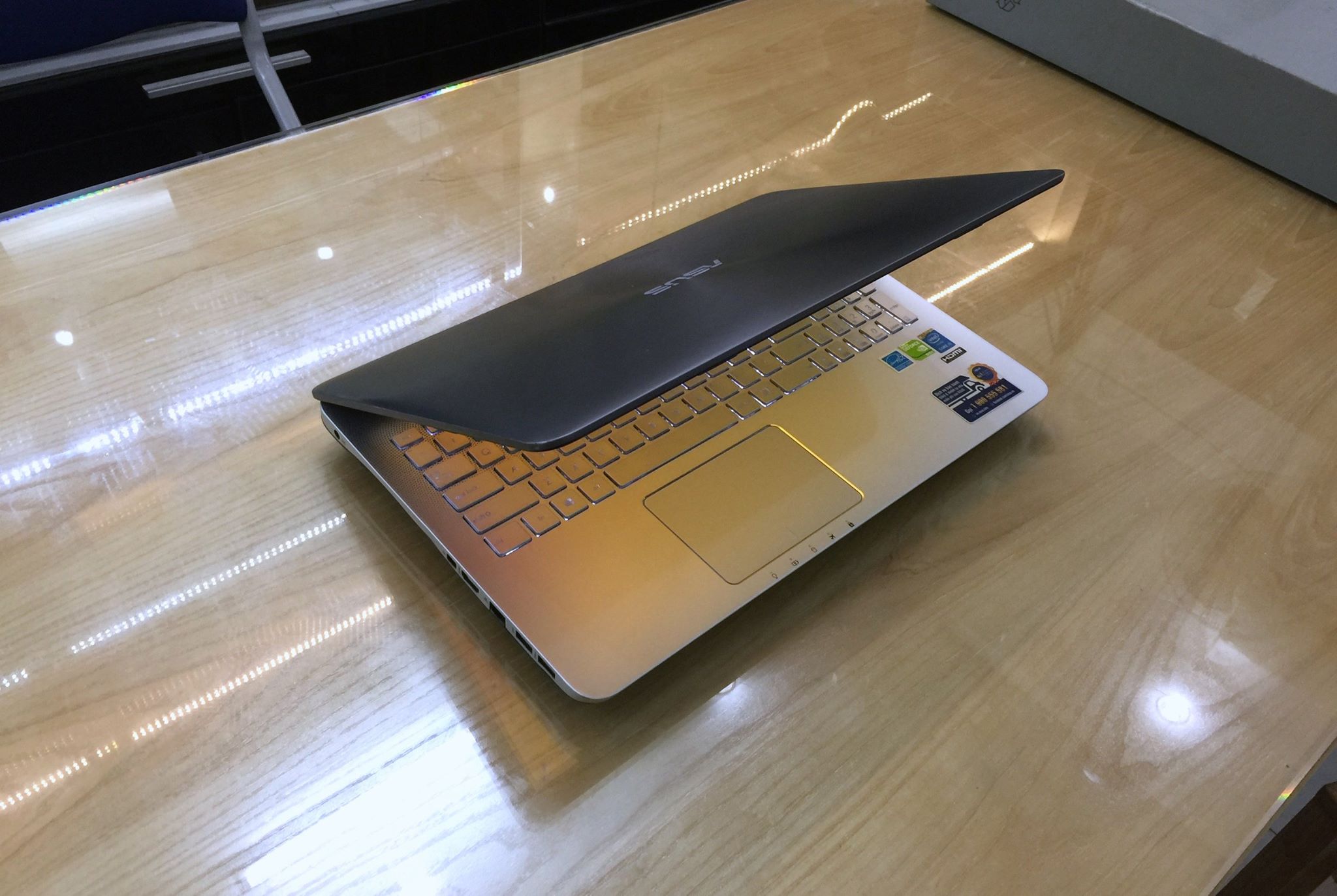 Laptop Asus N551JQ-XO005D-2.jpg